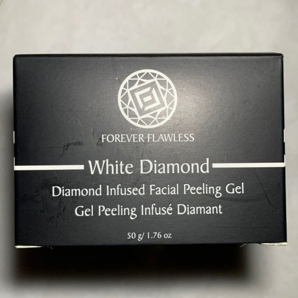 FOREVER FLAWLESS-WHITE DIAMOND INFUSED FACIAL PEELING GEL-1.76 oz/50g-NEW-SEALED